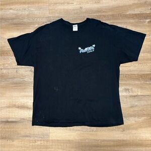 Pair a dice graphic tee